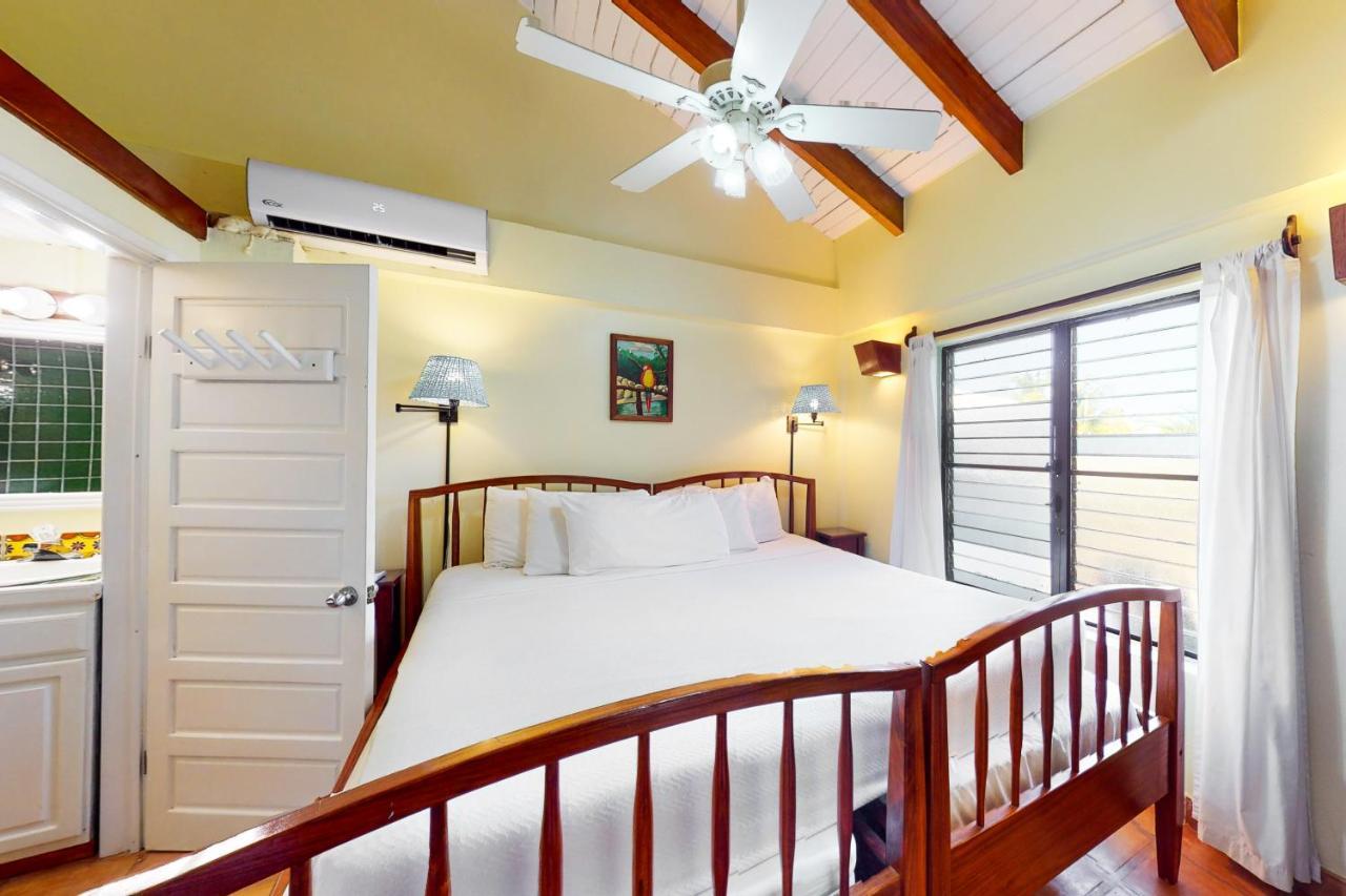 Condo #27 @ Beachside Villas Dangriga Exterior foto