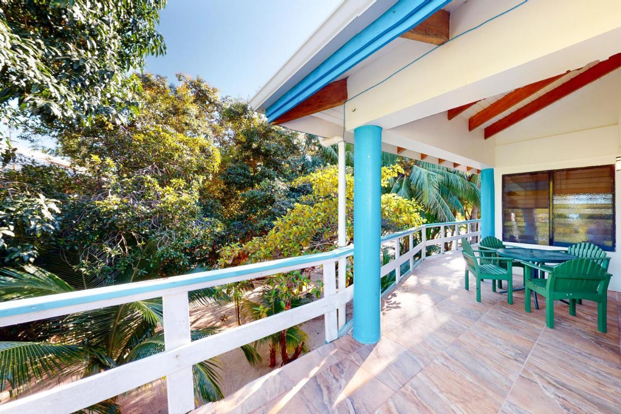 Condo #27 @ Beachside Villas Dangriga Exterior foto